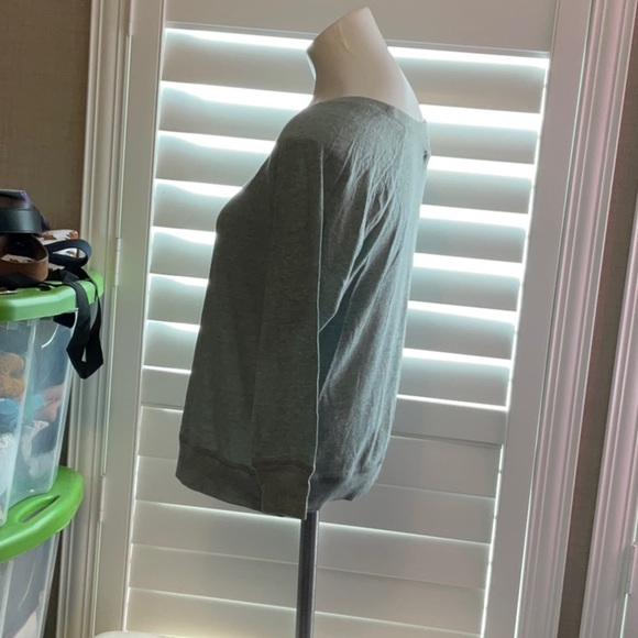 American Eagle Outfitters Green 3/4 Sleeve Relaxed Sweatshirt - Picture 4 of 6